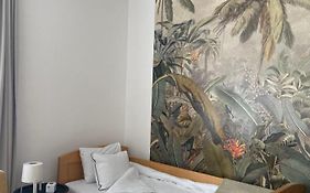 Flora Apartment